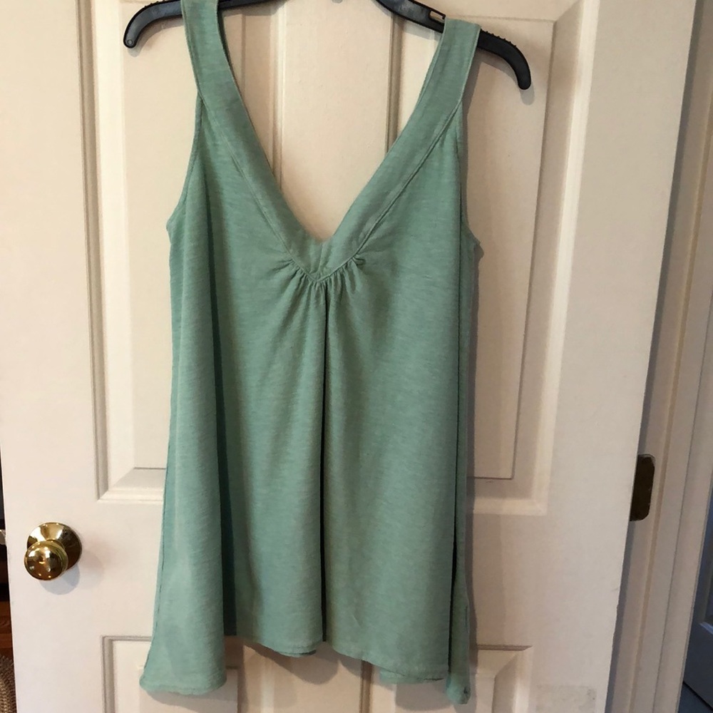Cut Loose V-Neck Swing Top